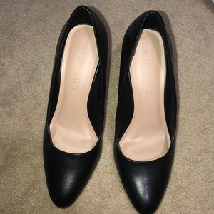 Barely worn black heels
